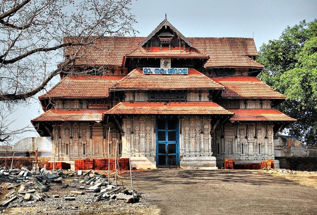 Vadakkunnathan temple-famous temples in kerala